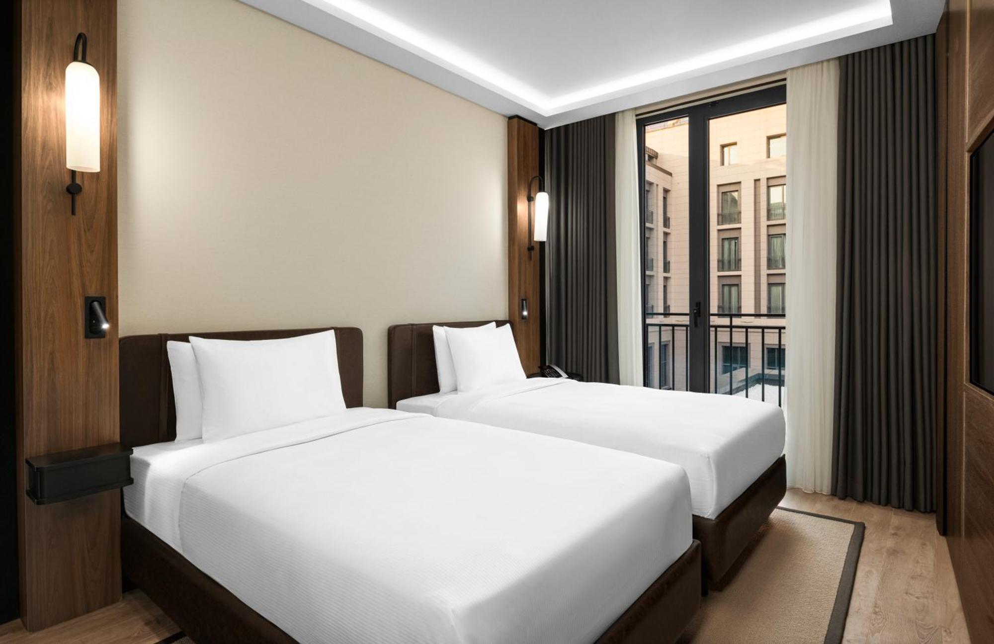 Altunizade Suites Istanbul, Curio Collection By Hilton Buitenkant foto